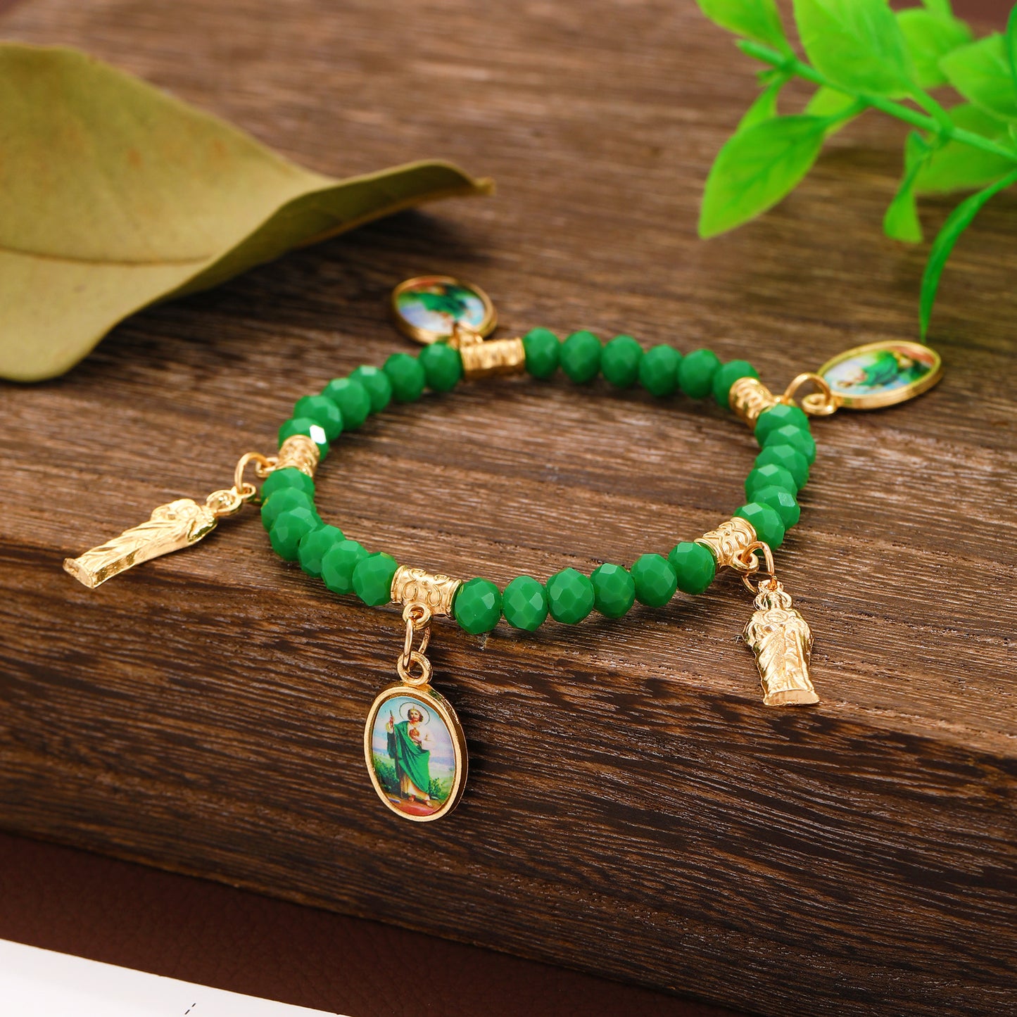 Portrait Maria Ornament Vintage Green Beaded Bracelets