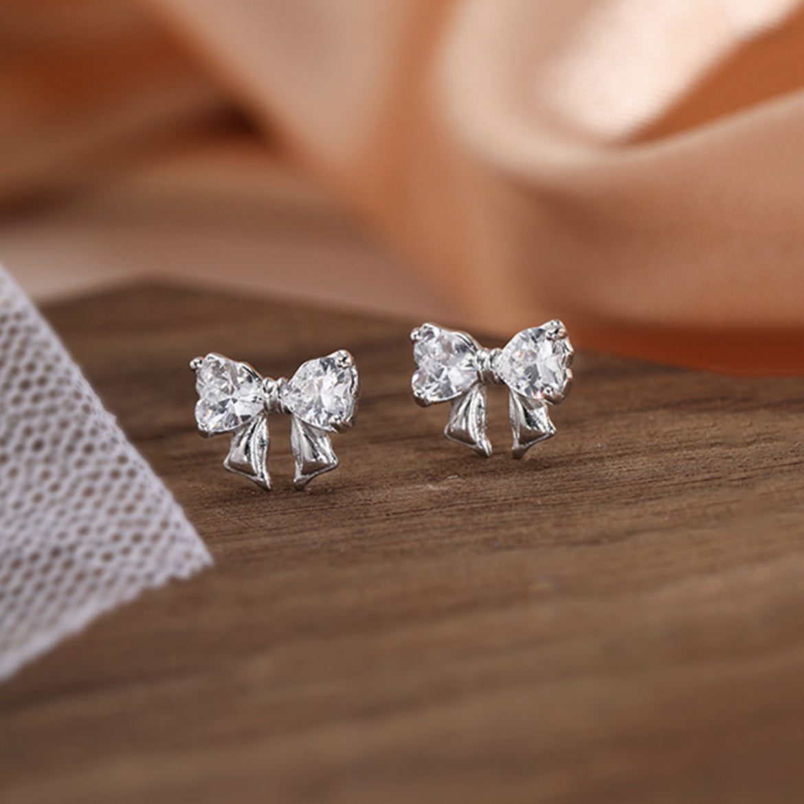 High Sense Bow Simple Minority Design Earrings