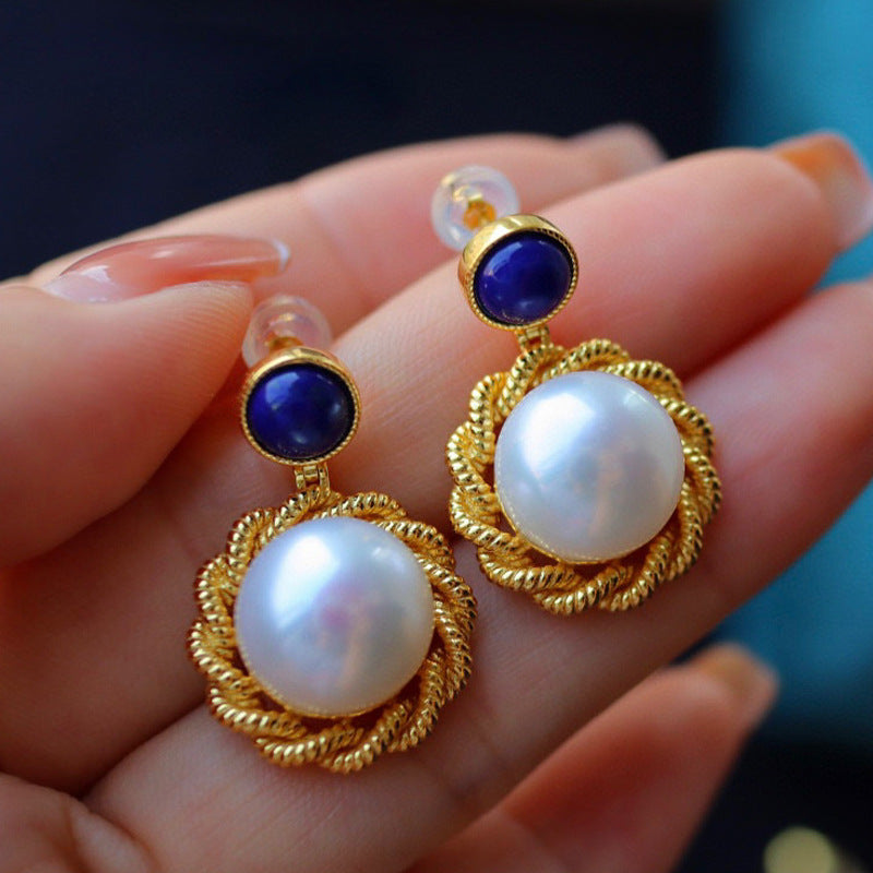 Women's Needle Light Luxury Hot Pearl Elegance Retro Flashing Earrings