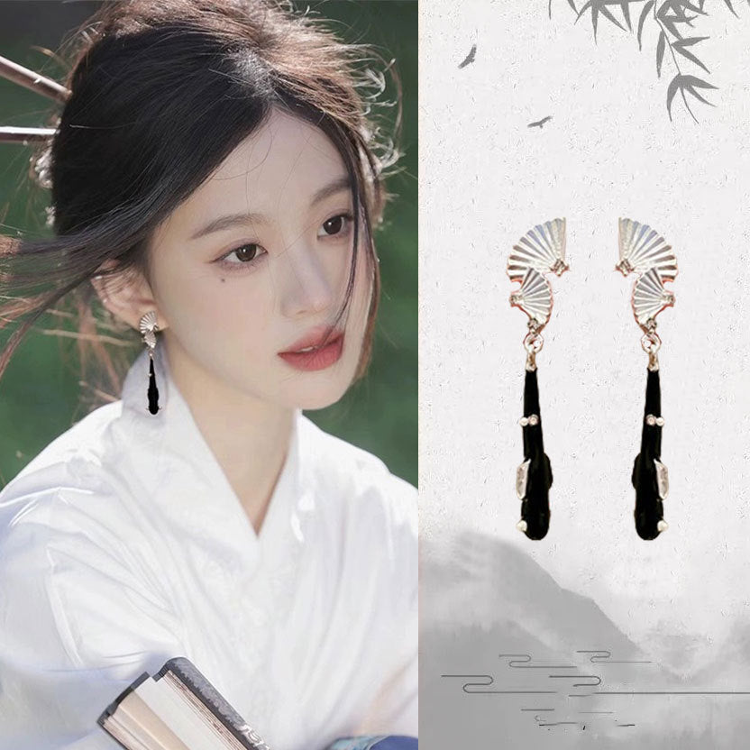 Ink Female Niche Design Ear High Earrings