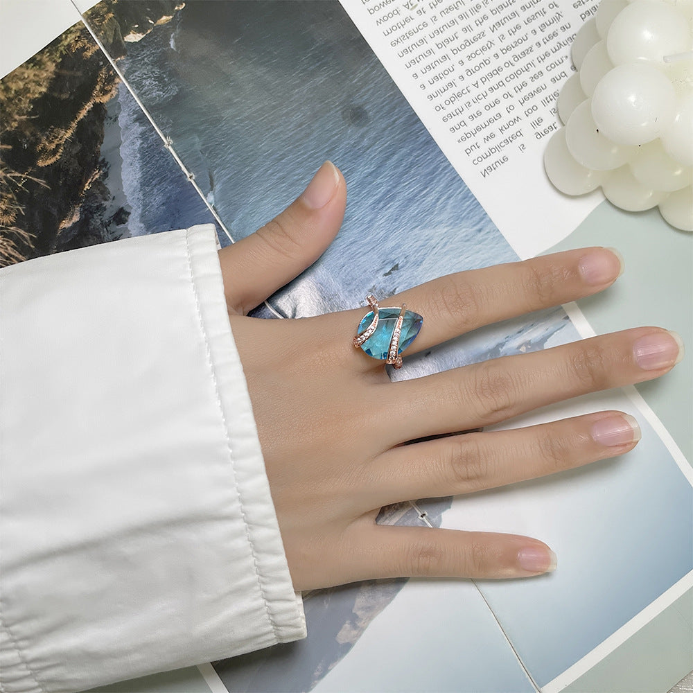 Fashion Sparkling Full Rhinestone Winding Exquisite Dream Blue Rings