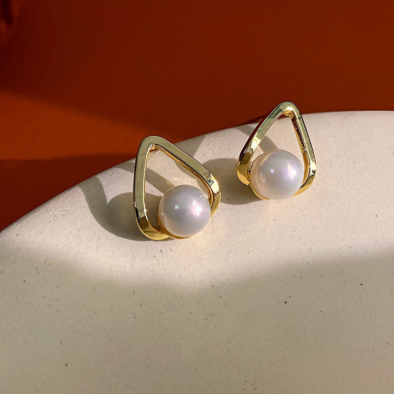 Entry Lux Style Cross Fritillary Zircon Earrings