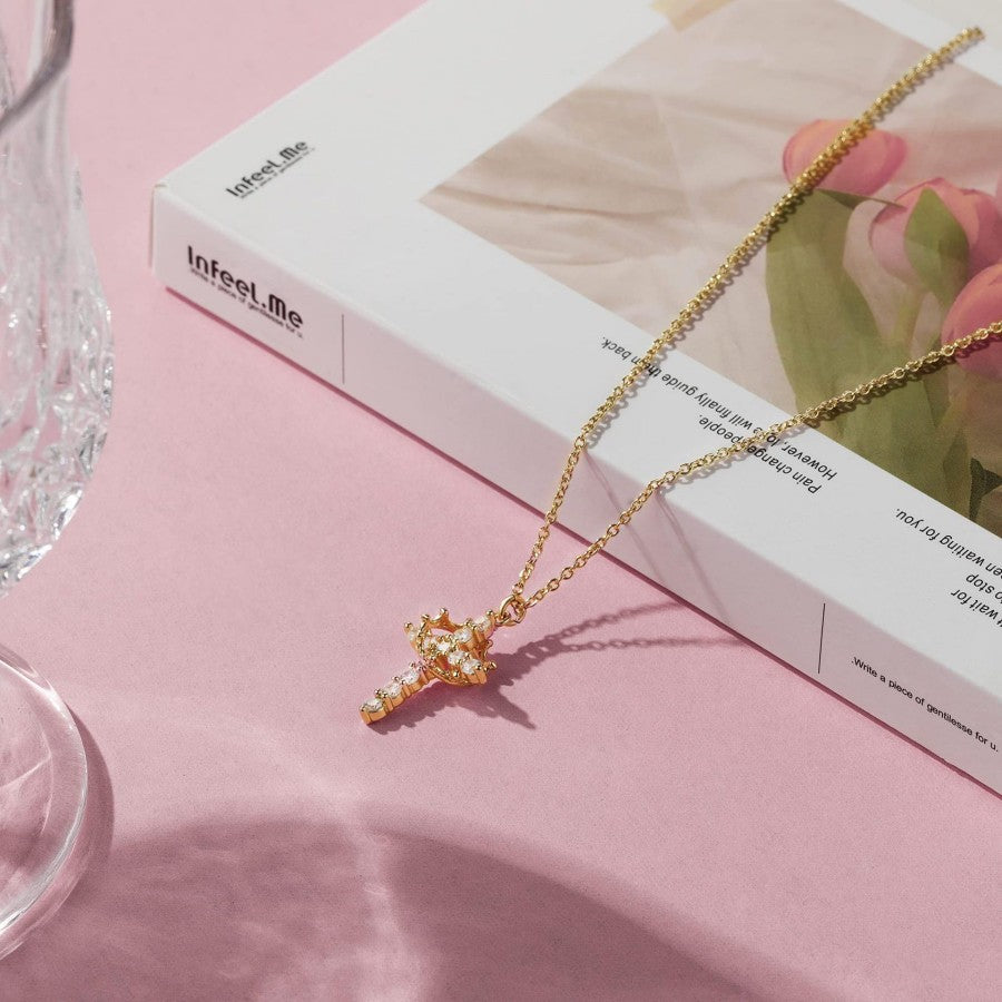 Full Diamond Crown Rotatable Light Luxury Necklaces