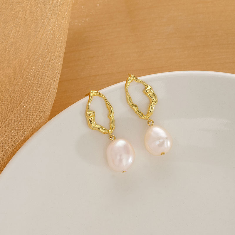 Sier Irregular Temperament Garland Under Banyan Earrings
