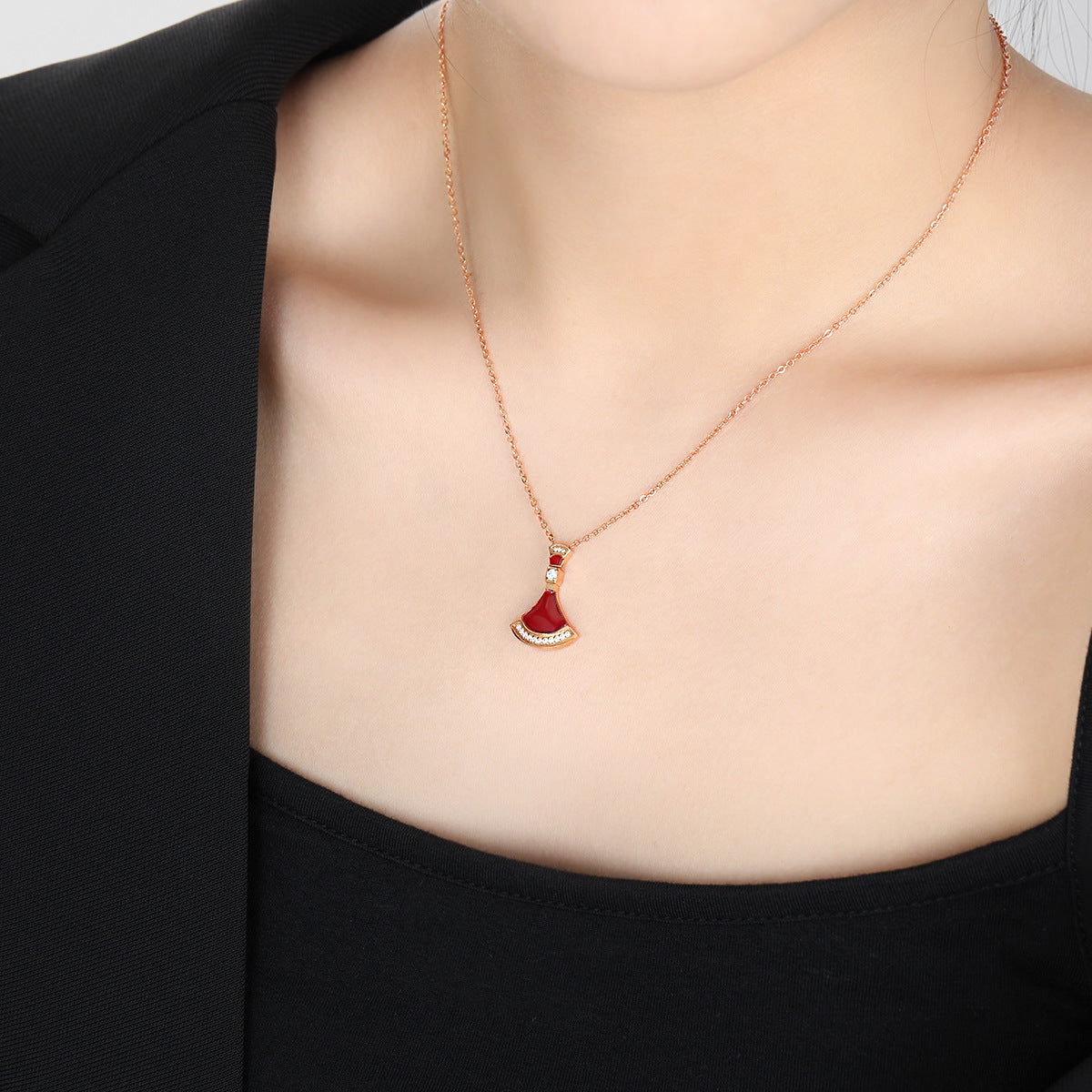 Korean Style Light Luxury Fan-shaped Small Skirt White Shell Necklaces