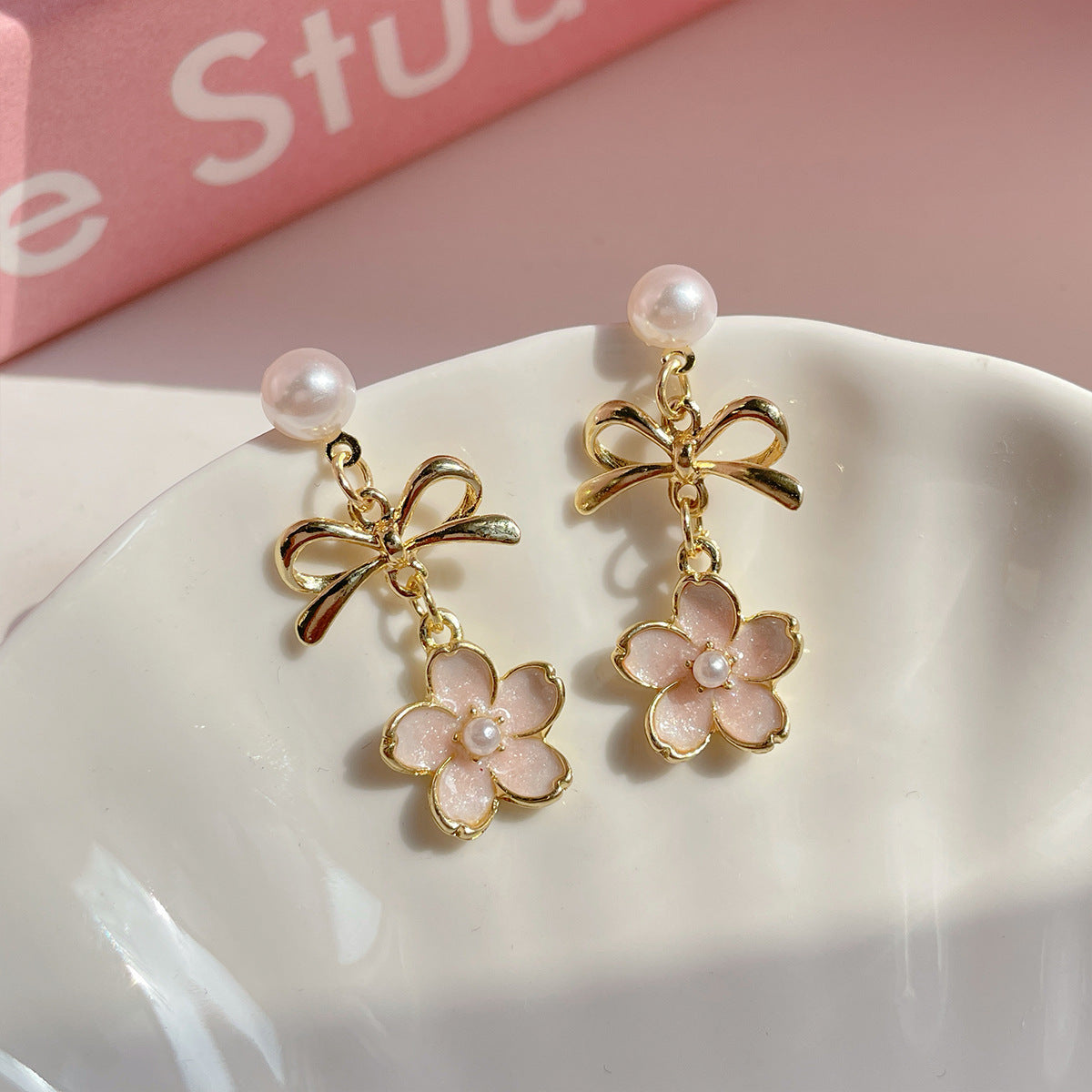 Sier Needle Sweet Girly Niche Design Three-dimensional Light Earrings