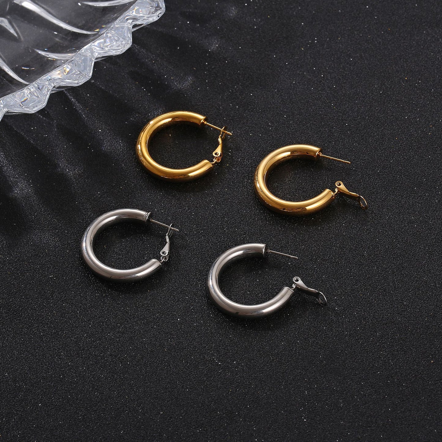 Women's Steel Hollow Round Gold Simple Style Fashion Earrings