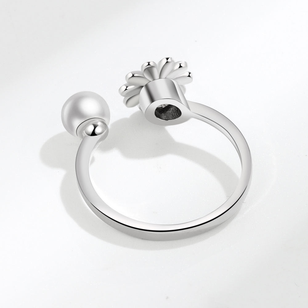 Women's Little Daisy Spinning Design Sense Small Flower Pearl Creative Rings