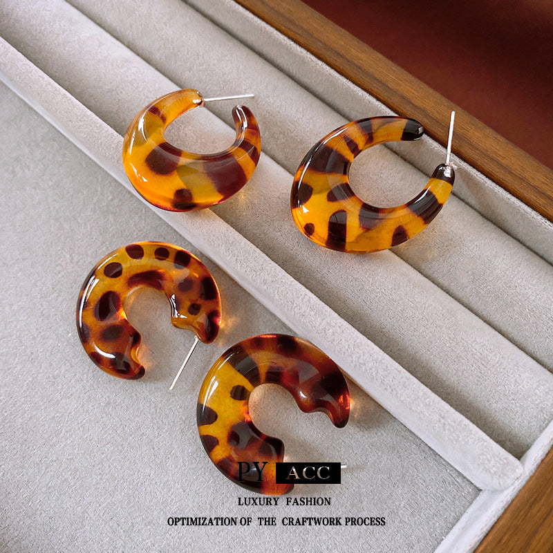 Women's Needle Arc Leopard Print Retro Fashion Earrings