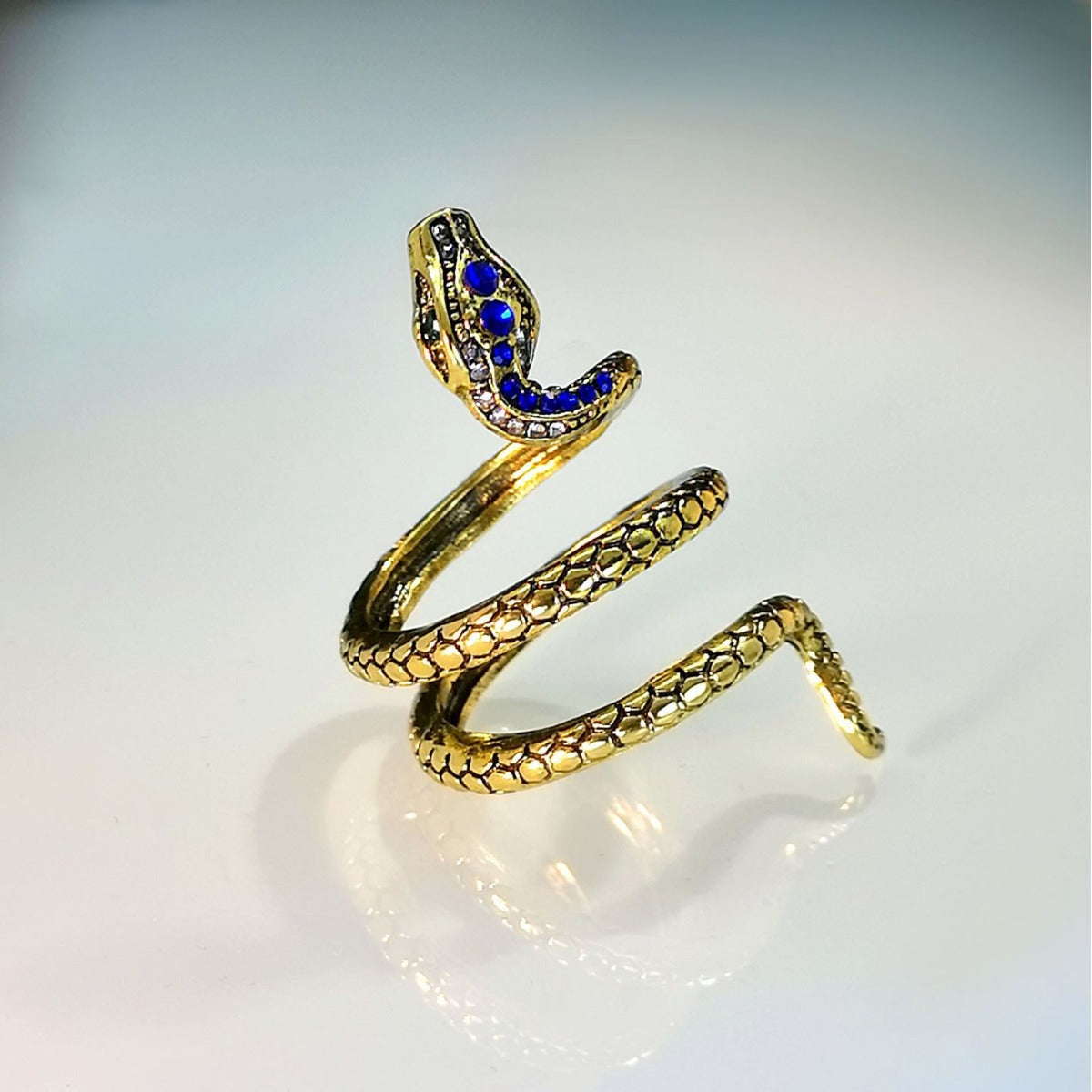 Creative Snake-shaped Sapphire Blue Zircon Unisex Rings