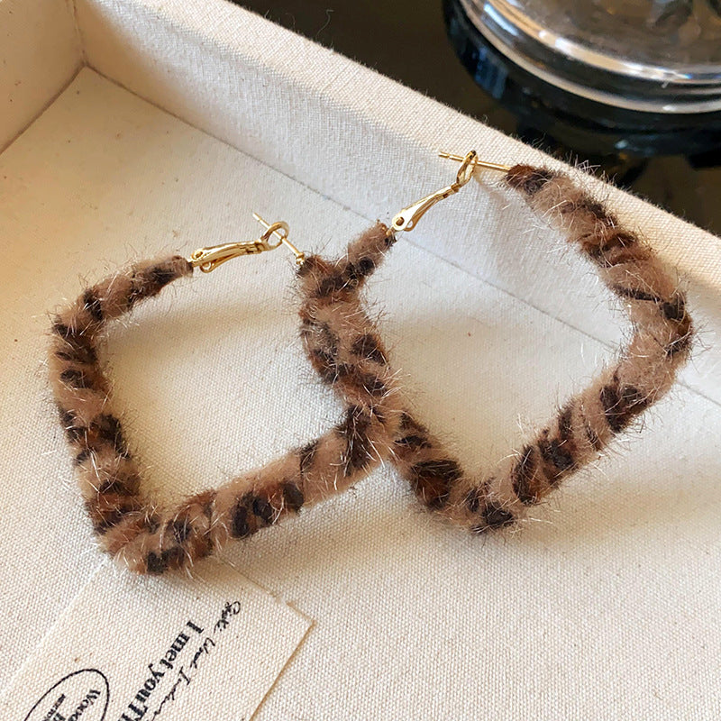 Women's Flocking Leopard Print Geometric Ear Fashion High-grade Earrings