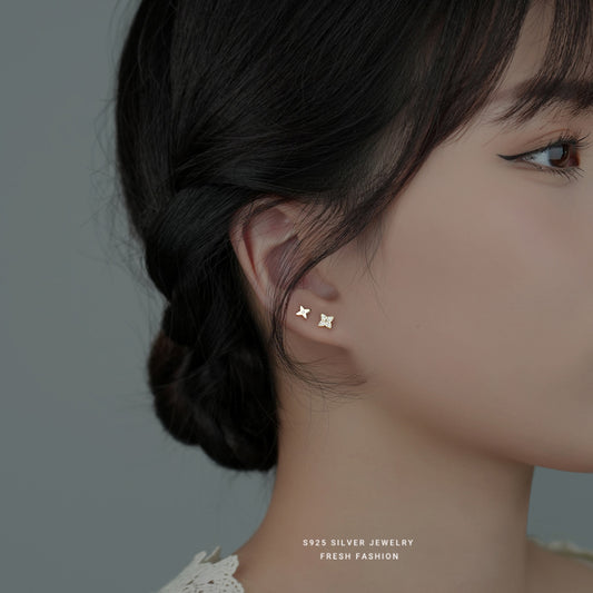 Asymmetric Diamond Four-leaf Clover Female Fresh Earrings