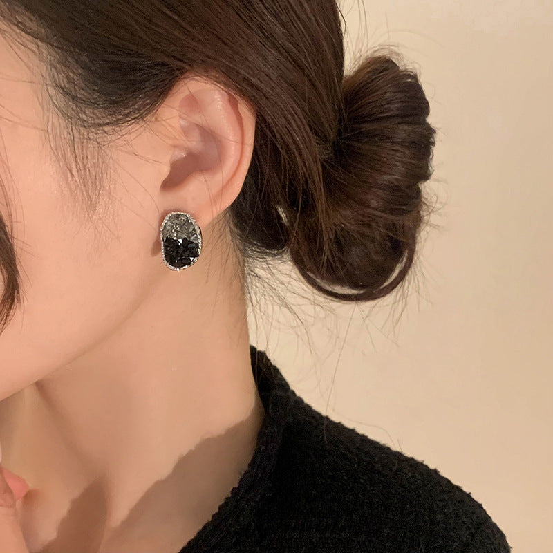 Unique Design Sense Black Crystal Light Luxury Minority High-grade Earrings
