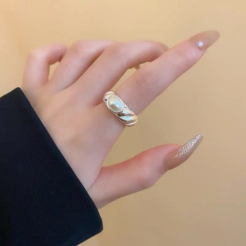 Simple Love Metal Female Light Luxury Minority Design Advanced Rings