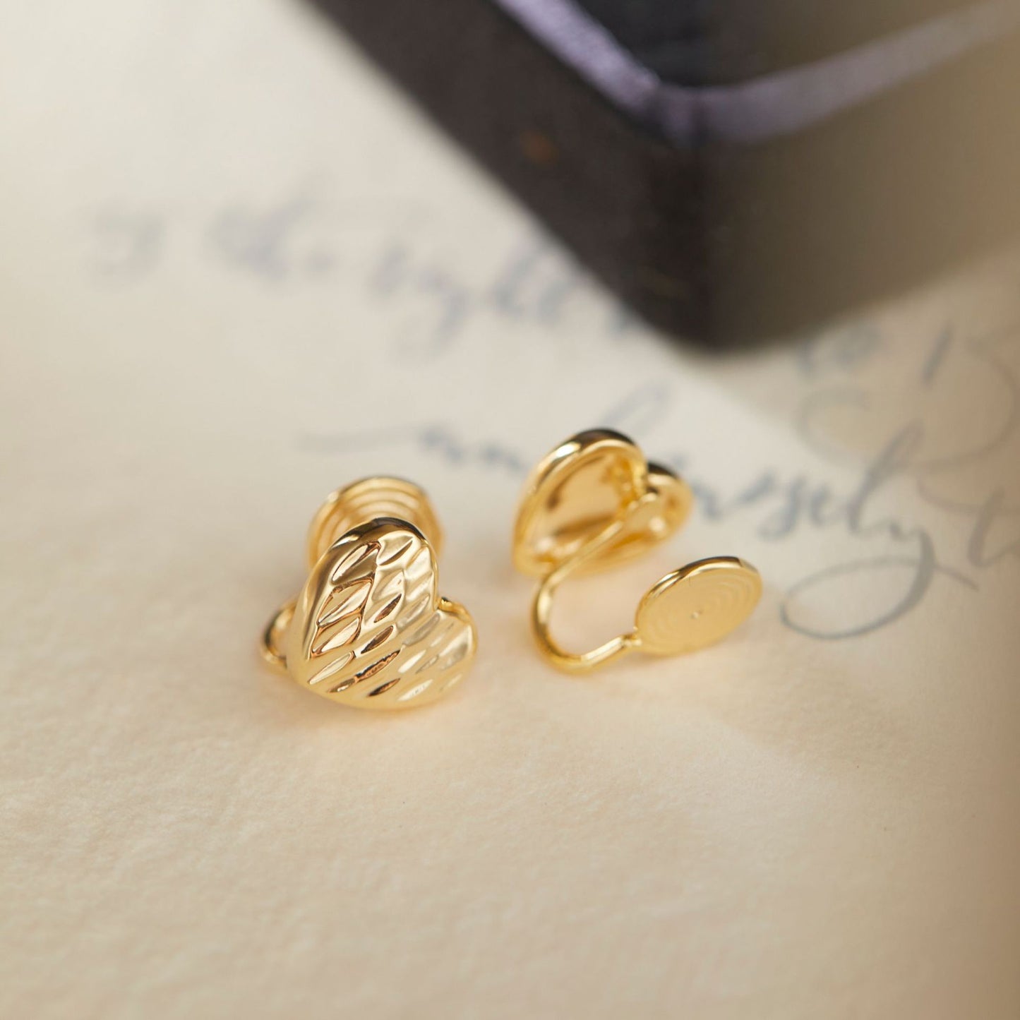 Moment Lost Romance Golden Love Mosquito Earrings