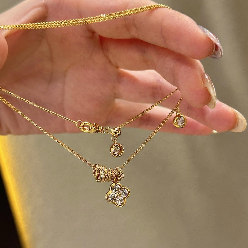 Women's French Entry Lux Retro Right Rain Clover Fashion Design Necklaces