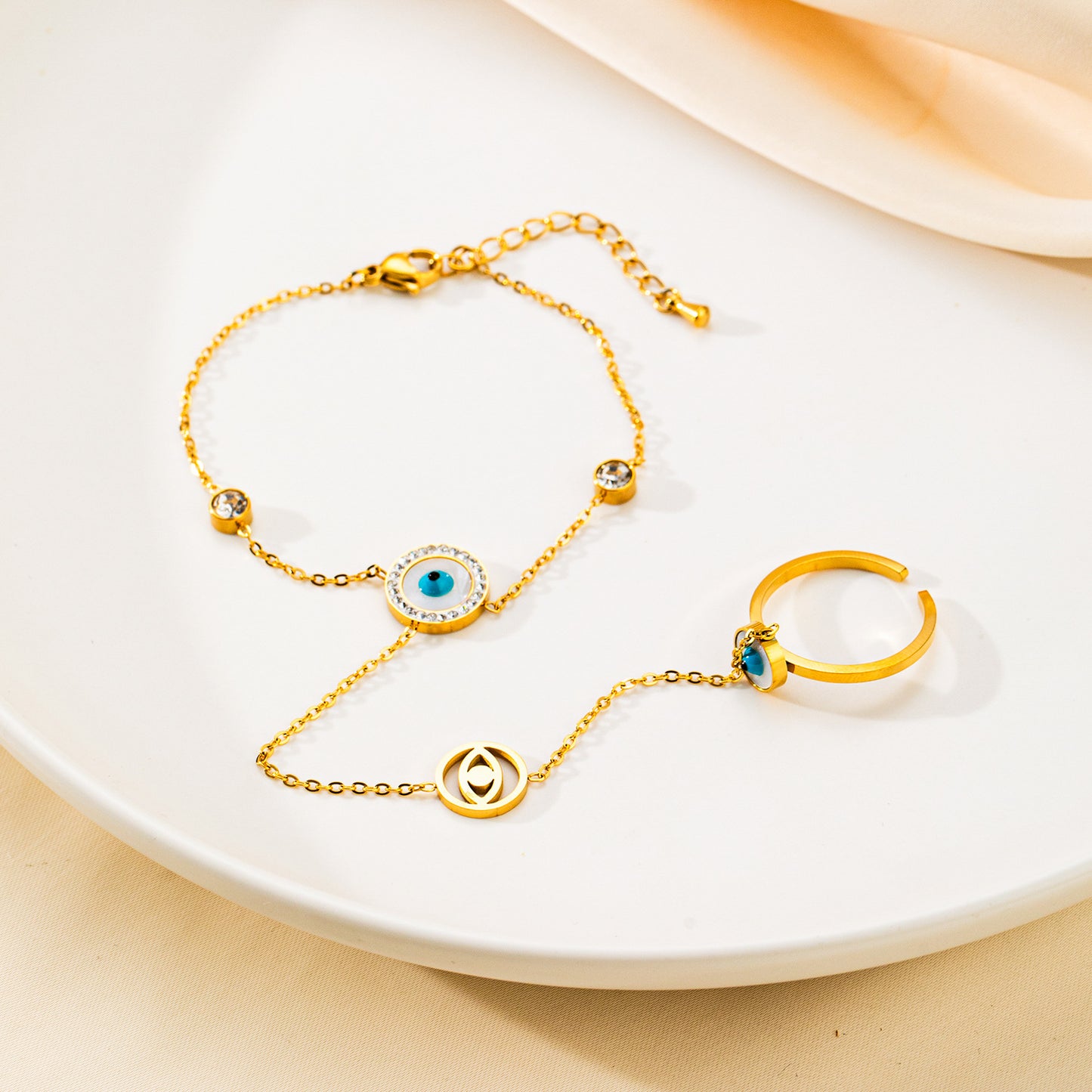 Women's Integrated Shell Turquoise Finger Chain Titanium Bracelets