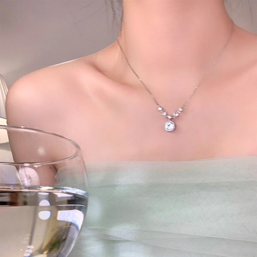Women's Light Luxury Square Diamond For Design High-grade Clavicle Chain Necklaces