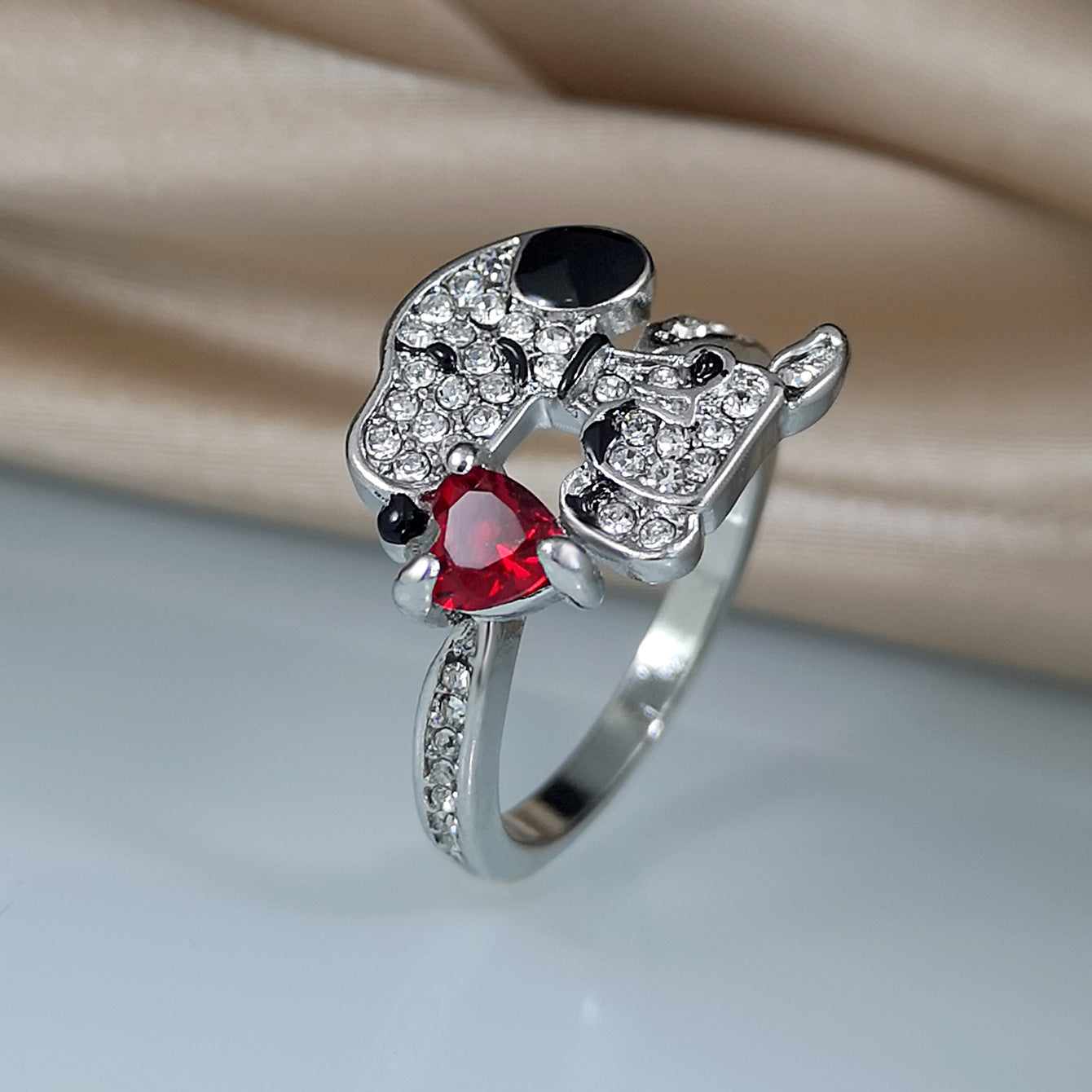 Women's & Men's Cartoon Cute Snoopy Diamond Inlaid Zircon Rings