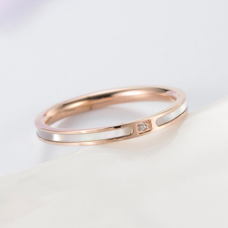 Titanium Steel Circle Fritillary Inlaid Rhinestone Female Temperament Rings