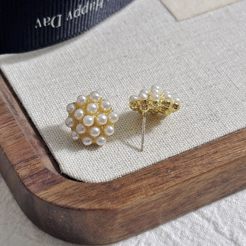 Women's Pearl Fashion High-grade Summer Ear Light Earrings