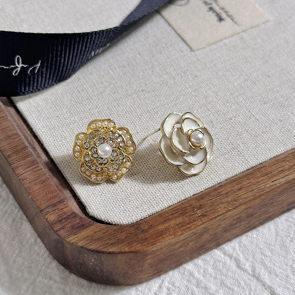 Women's Pearl Fashion High-grade Summer Ear Light Earrings