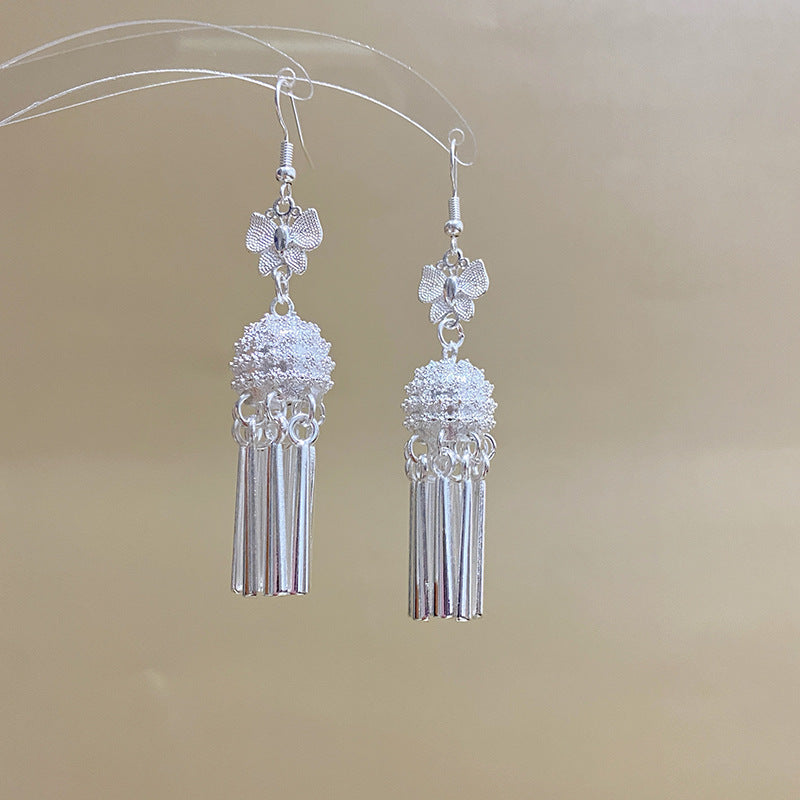 Personality Horn Bloom Vintage Eardrops Yi Earrings