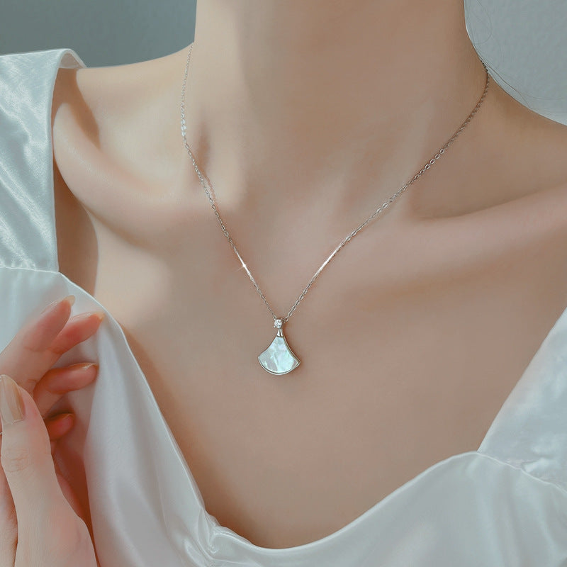 Women's Autumn Small Skirt Simple Design Sense Clavicle Necklaces