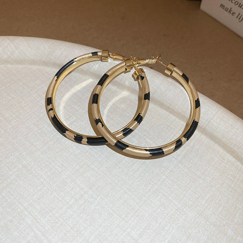 Leopard Print Artificial Leather Ear Fabulous Earrings