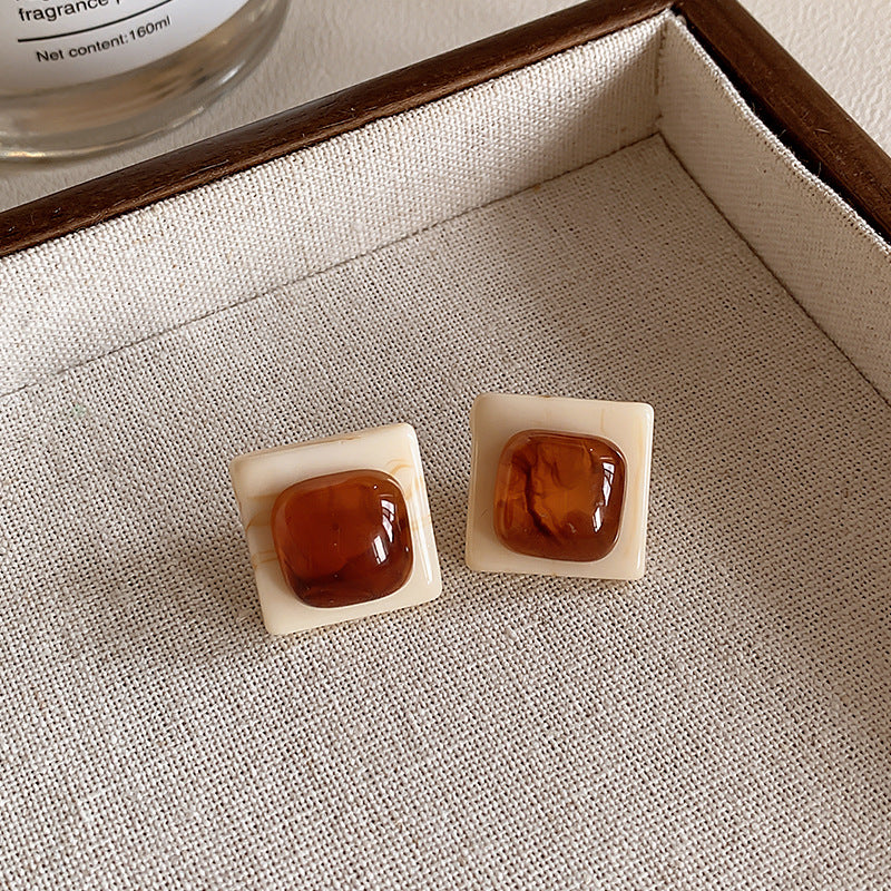 Women's French Retro Amber Elegant Design High-grade Earrings