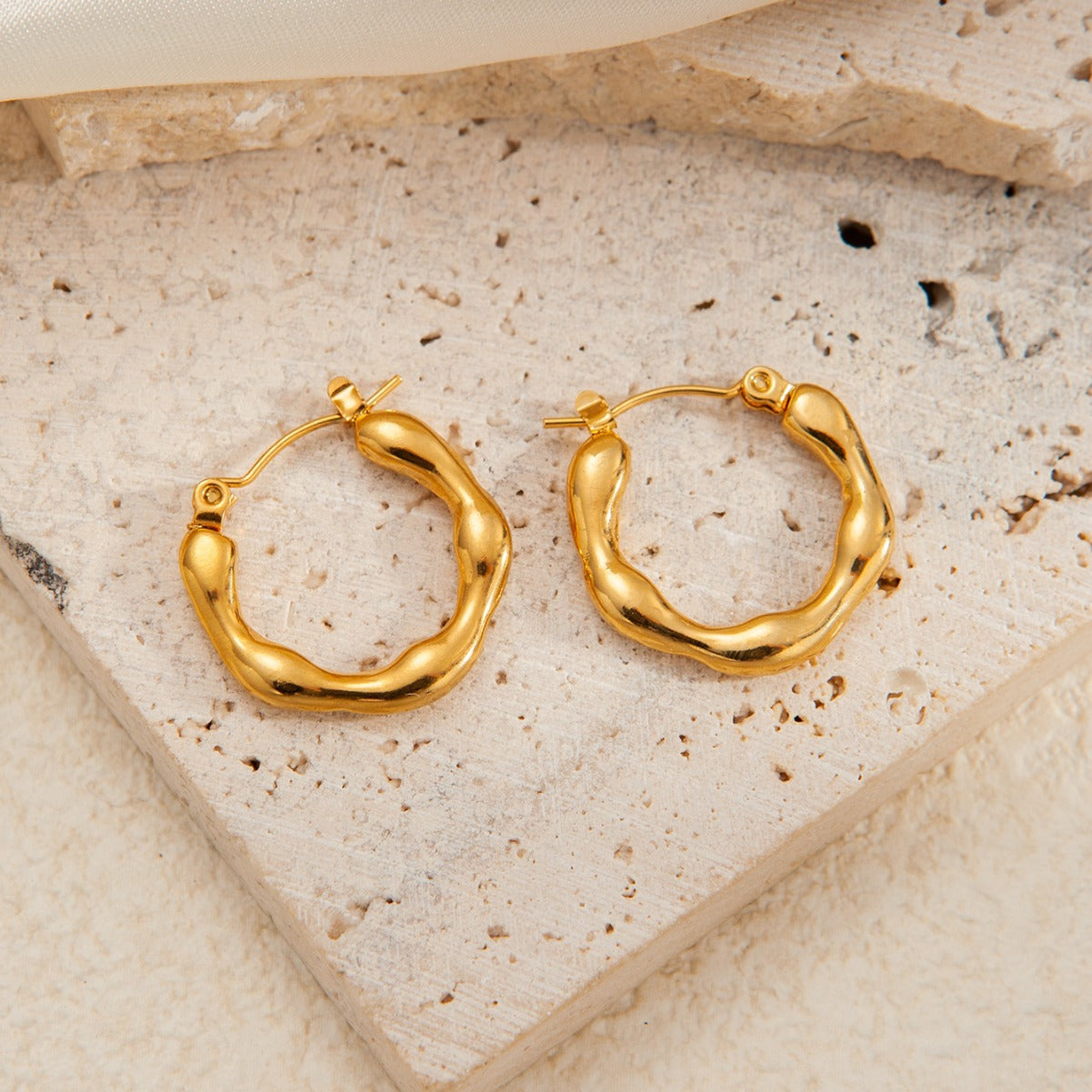 All Match Titanium Steel Gold-plated Texture Irregular Light Luxury Earrings