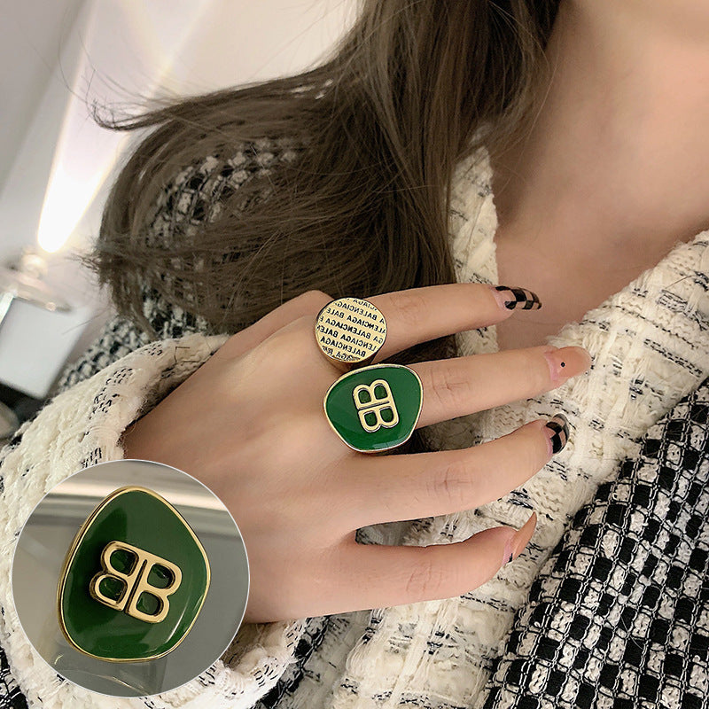 Women's Sugar Retro Fashion Geometry Pattern V-shaped Open Hip Hop Rings