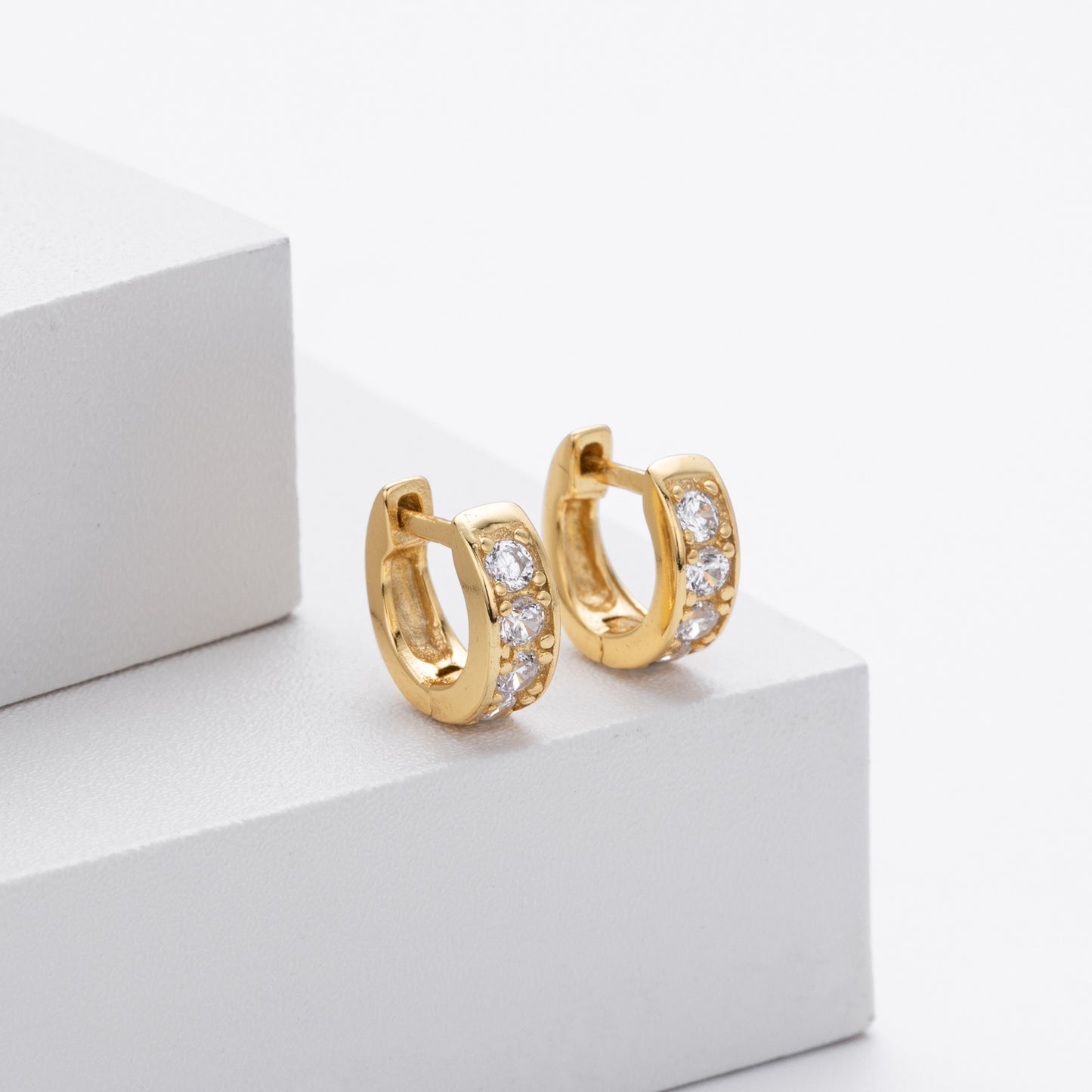 Inlaid Stone Ear Clip Exquisite Small Earrings