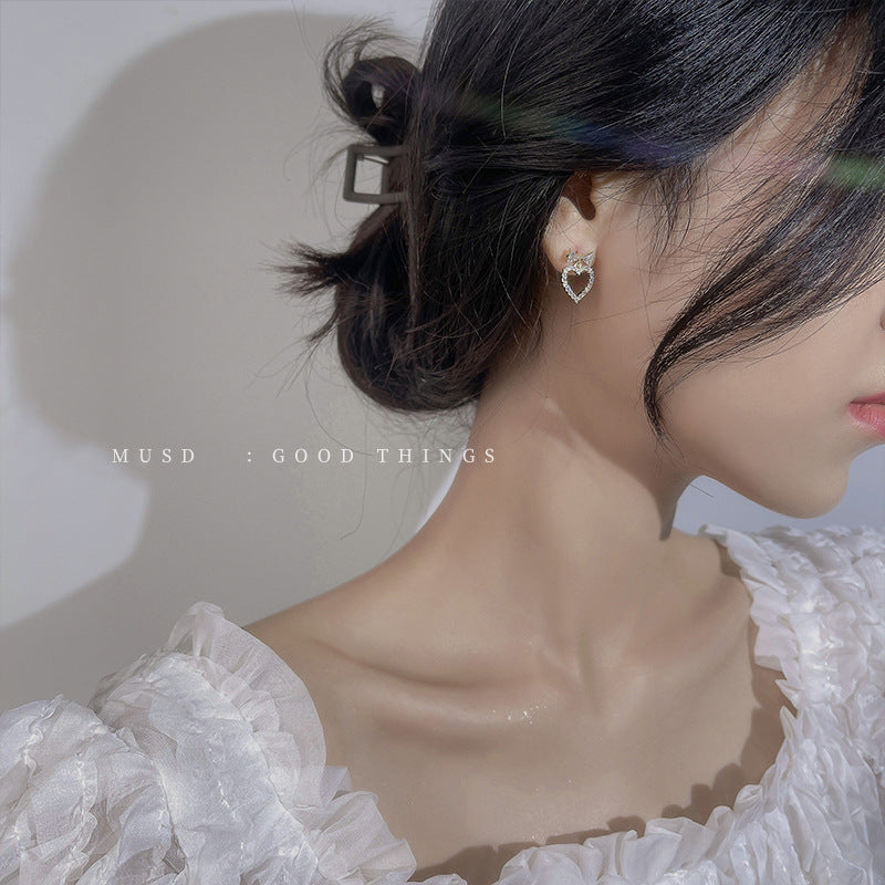 Women's Design High-grade Light Luxury Ear Elegant Earrings