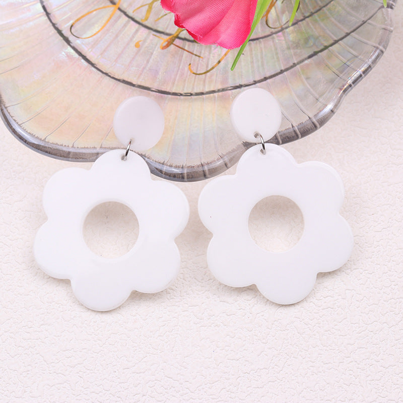 Women's Cutout Acrylic Fashion Simple Style Sweet Earrings
