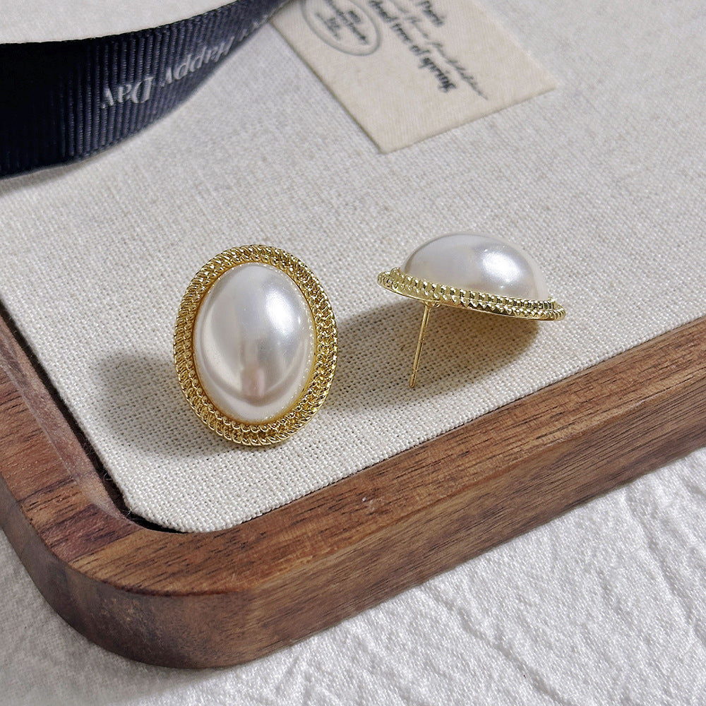 Women's Pearl Fashion High-grade Summer Ear Light Earrings