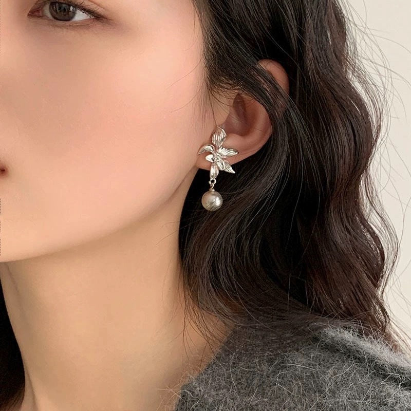 Zircon High-grade Exquisite Niche Sier Pin Rings