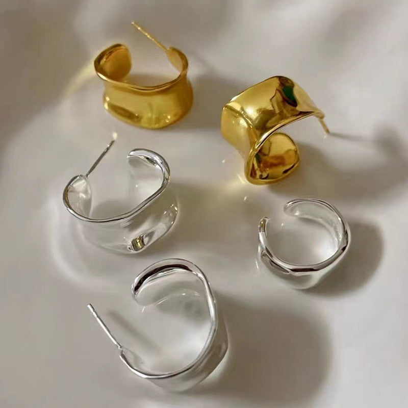 Paris Fashionable Minimalist Style Irregular Shaped Female Temperament Earrings