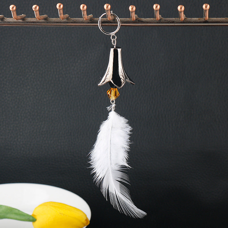 Travelers Empty Autumn Unilateral Temperament Feather Tassel Carved Earrings
