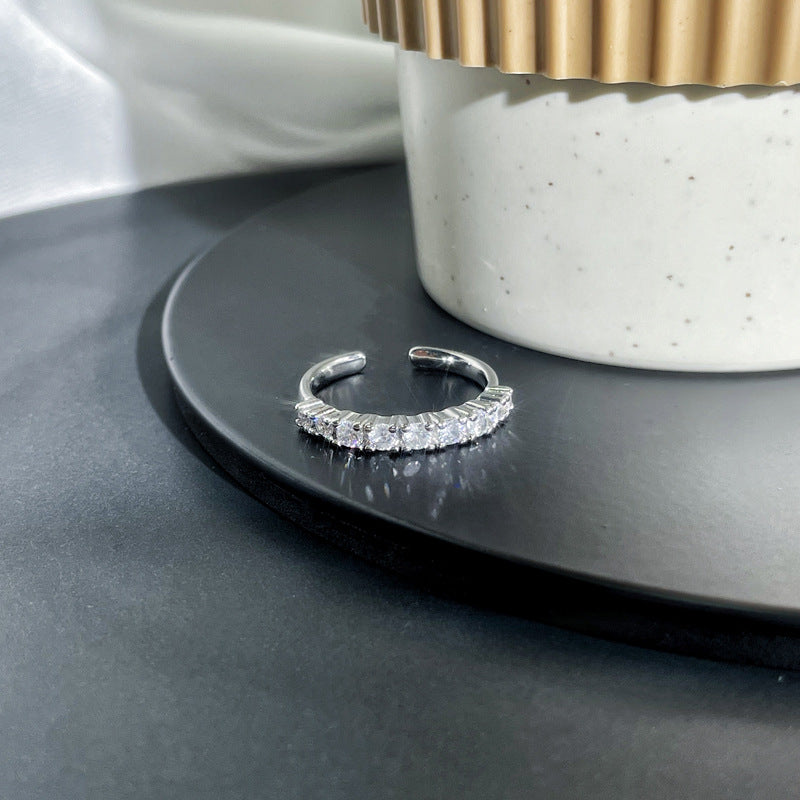 Exquisite Small Simple Inlaid Open-end Zircon Female Rings