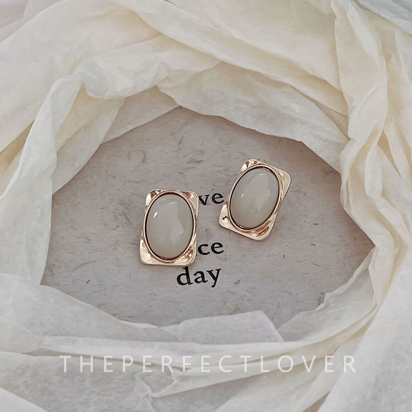 Women's Resin For Retro Style Simple Ear Earrings
