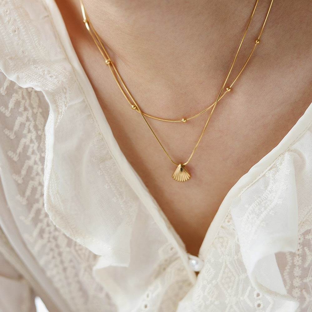 Ocean Style Short Chain Fan-shaped Shell Snake Bone Necklaces