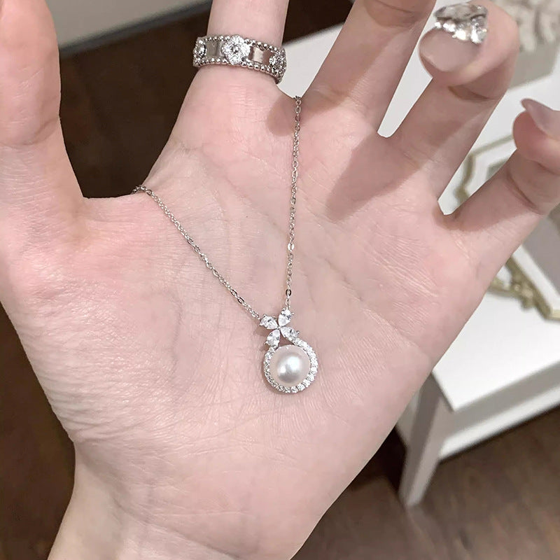 Women's Luxury High-grade Titanium Steel No Fading Necklaces
