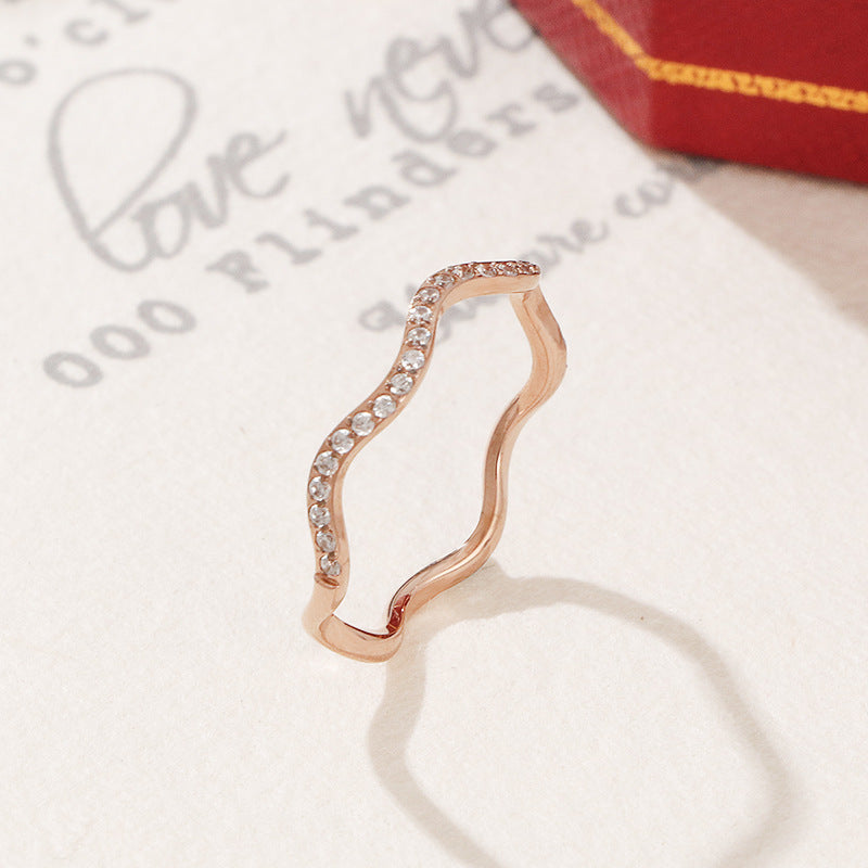 High-grade Micro Rhinestone Wave Female Titanium Rings