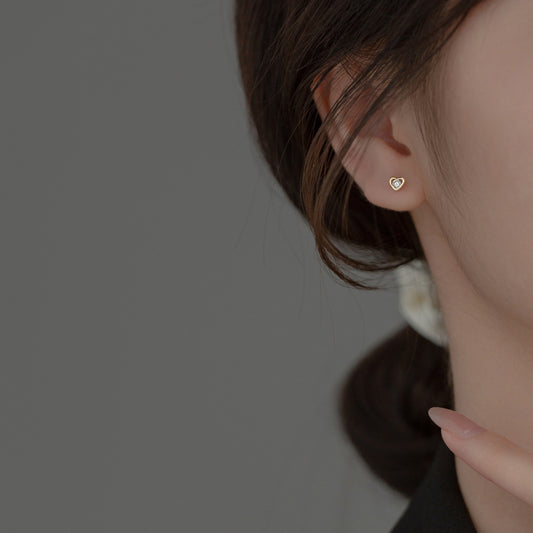 Women's Simple Love Heart Single Diamond Heart-shaped Earrings