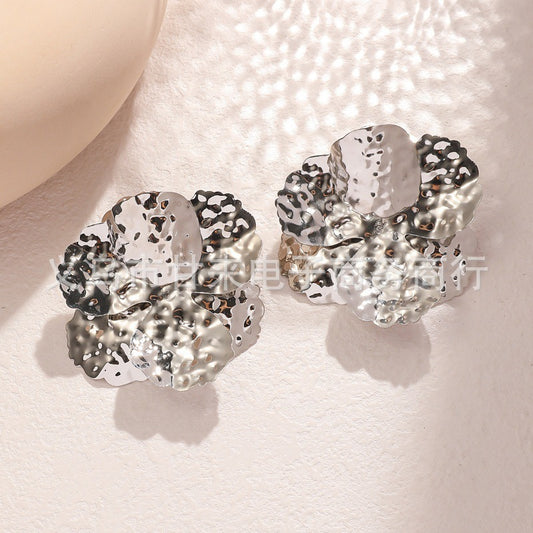 Women's Exaggerated Personalized Metal Flower Affordable Luxury Earrings