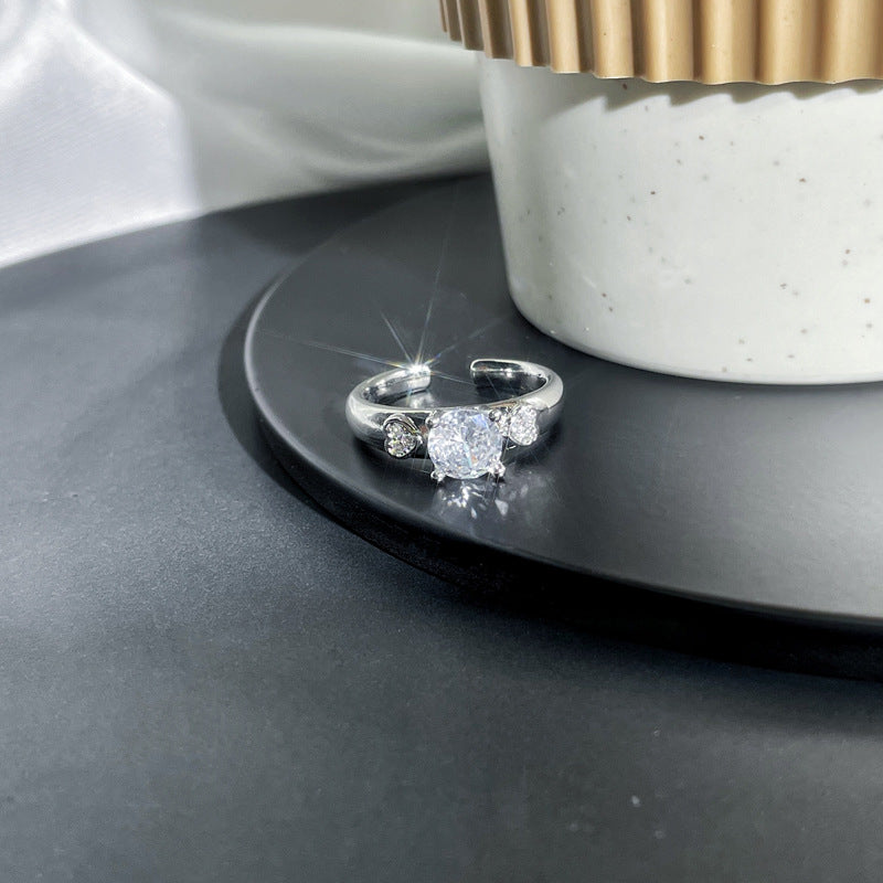 Exquisite Small Simple Inlaid Open-end Zircon Female Rings