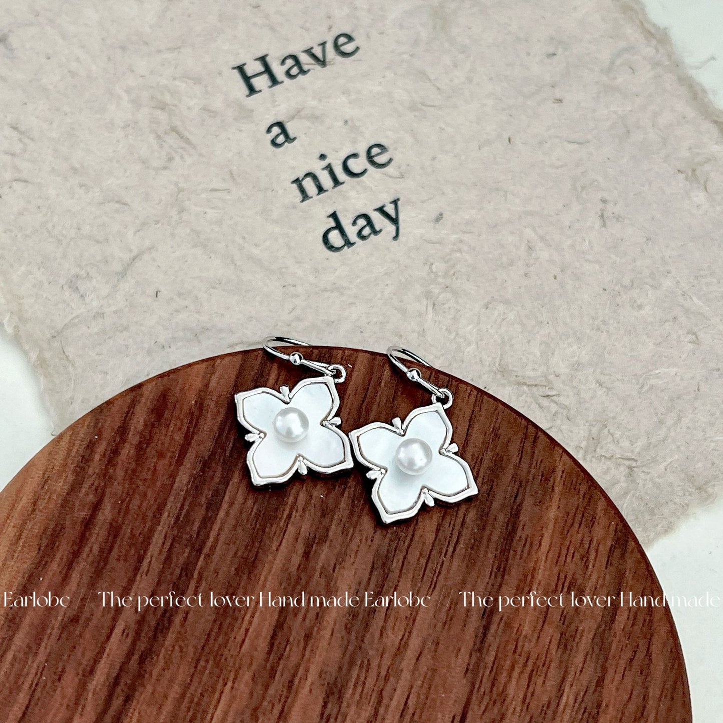 French Entry Lux Flower Shell Freshwater Pearl Ear Earrings