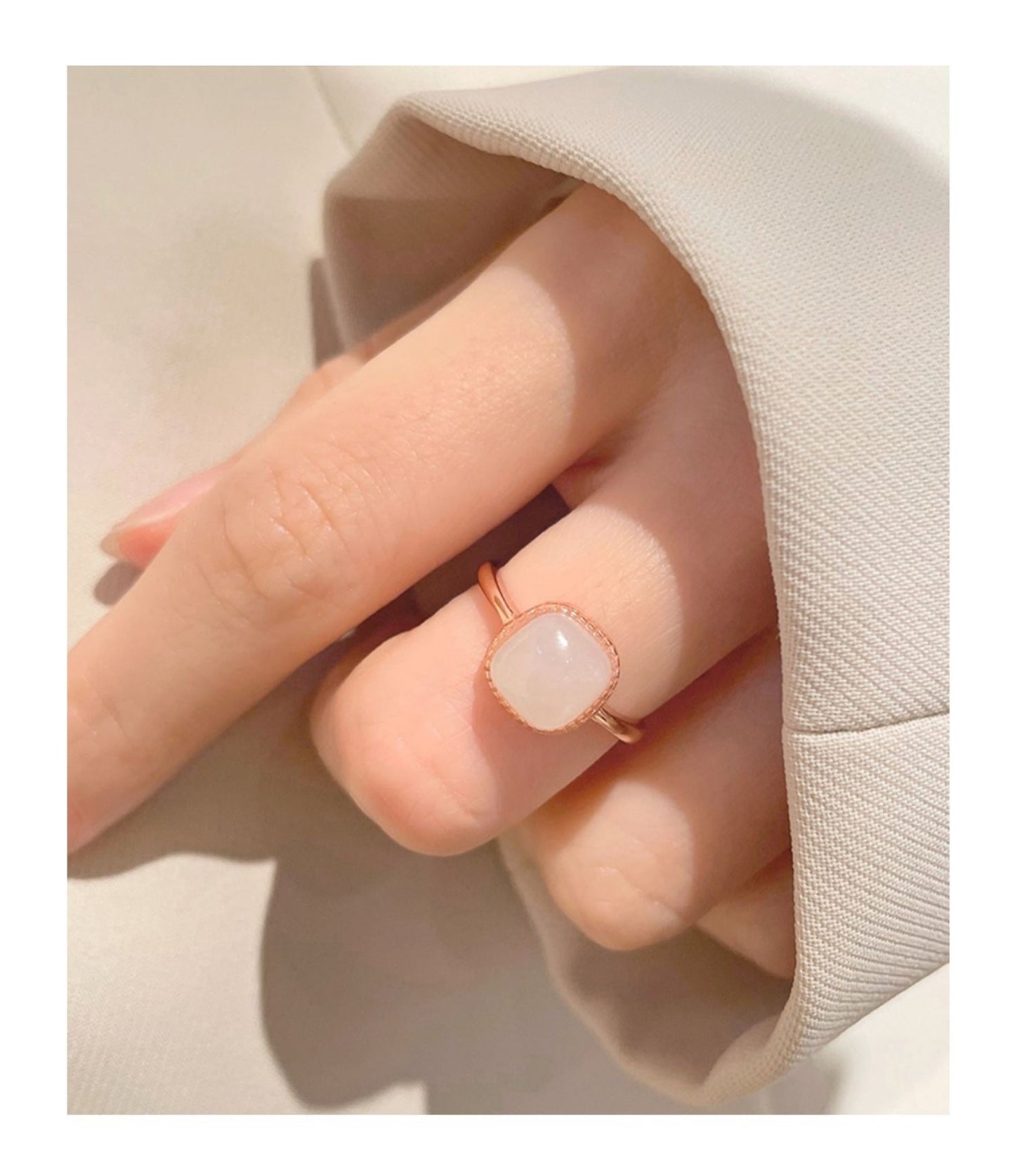 Small Sugar Cube Female White Niche Rings