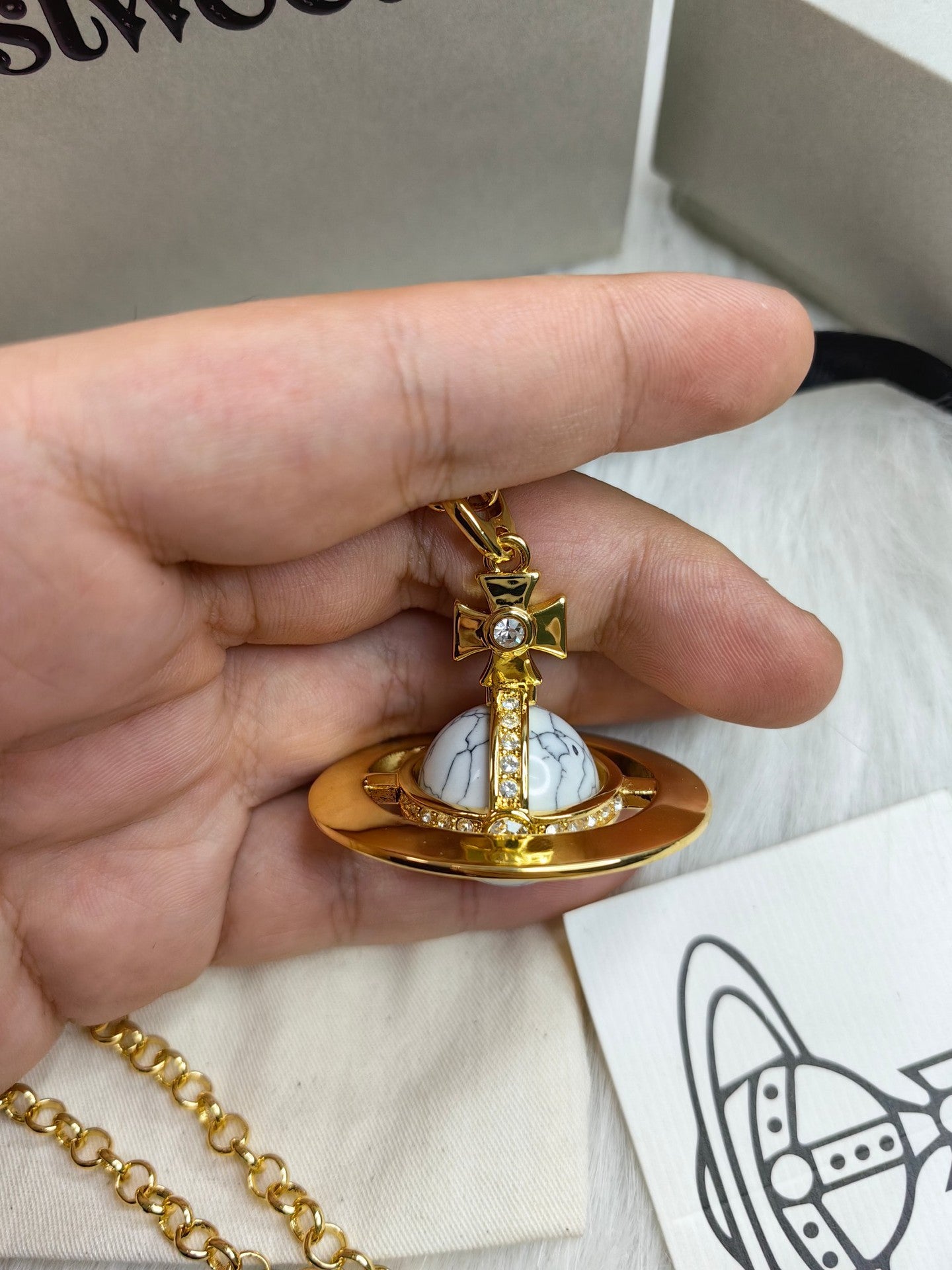 Mother Three-dimensional Planet Glacier Blue Large Necklaces
